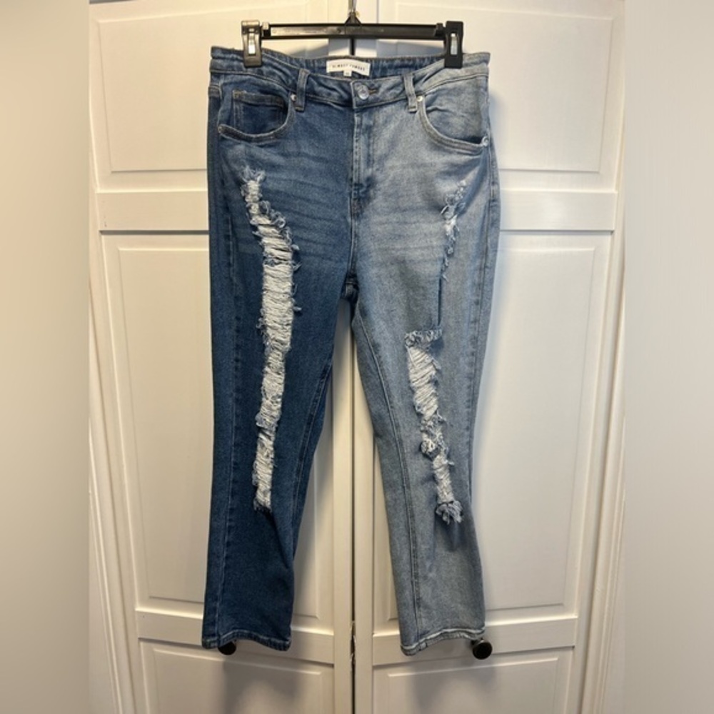 Almost Famous Distressed Mom Jeans Size 11 Junior Color Blue